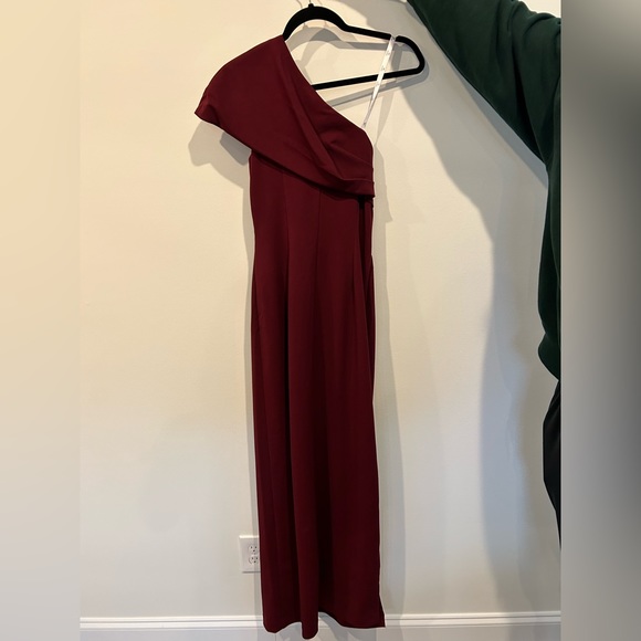 David’s Bridal ruched one-shoulder stretch crepe dress in color Cabernet - Picture 4 of 6